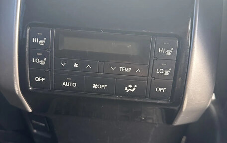 Toyota Land Cruiser Prado 150 рестайлинг 2, 2017 год, 4 999 999 рублей, 8 фотография