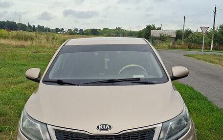 KIA Rio III рестайлинг, 2013 год, 750 000 рублей, 1 фотография