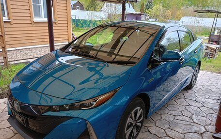 Toyota Prius IV XW50, 2019 год, 2 380 000 рублей, 7 фотография