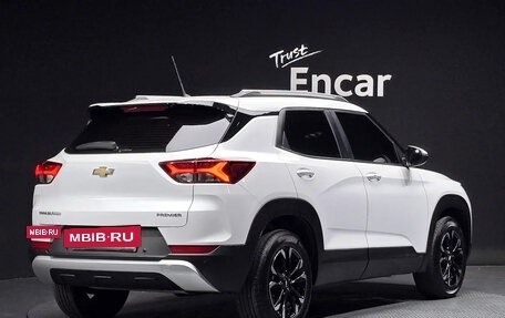 Chevrolet TrailBlazer, 2022 год, 1 250 000 рублей, 2 фотография