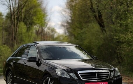 Mercedes-Benz E-Класс, 2012 год, 2 150 000 рублей, 5 фотография