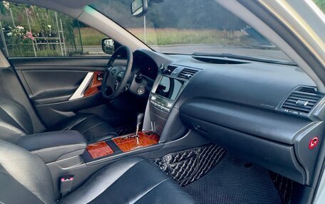 Toyota Camry, 2008 год, 1 000 000 рублей, 8 фотография