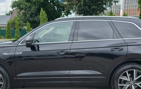 Volkswagen Touareg III, 2018 год, 5 700 000 рублей, 6 фотография