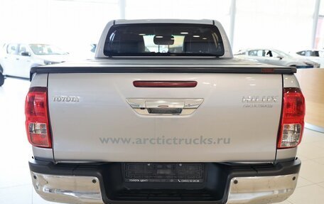 Toyota Hilux VIII, 2015 год, 4 200 000 рублей, 6 фотография