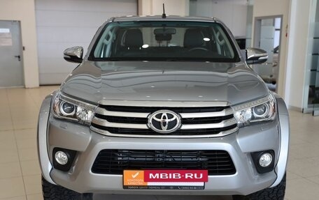 Toyota Hilux VIII, 2015 год, 4 200 000 рублей, 2 фотография