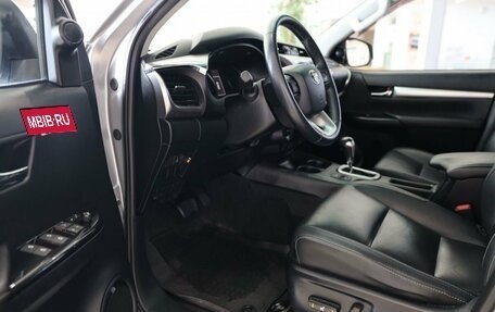 Toyota Hilux VIII, 2015 год, 4 200 000 рублей, 14 фотография