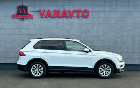 Volkswagen Tiguan II, 2020 год, 2 200 000 рублей, 4 фотография