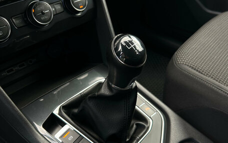 Volkswagen Tiguan II, 2020 год, 2 200 000 рублей, 20 фотография