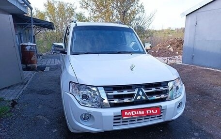 Mitsubishi Pajero IV, 2013 год, 2 600 000 рублей, 1 фотография
