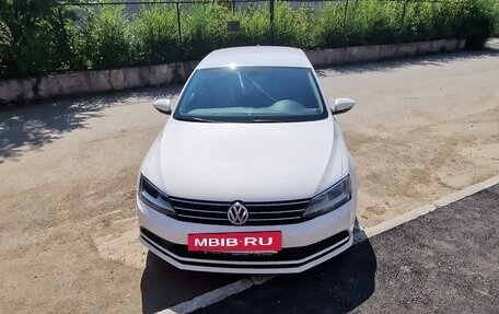 Volkswagen Jetta VI, 2015 год, 1 150 000 рублей, 2 фотография