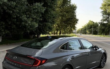 Hyundai Sonata VIII, 2021 год, 2 600 000 рублей, 2 фотография