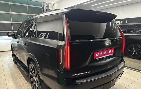 Cadillac Escalade V, 2023 год, 13 000 000 рублей, 4 фотография