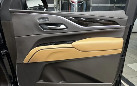 Cadillac Escalade V, 2023 год, 13 000 000 рублей, 29 фотография