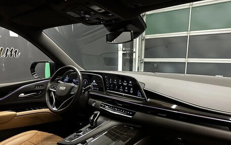 Cadillac Escalade V, 2023 год, 13 000 000 рублей, 31 фотография
