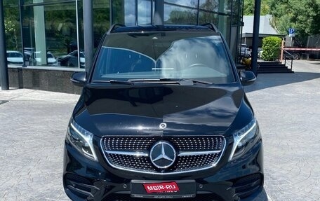 Mercedes-Benz V-Класс, 2023 год, 11 500 000 рублей, 3 фотография