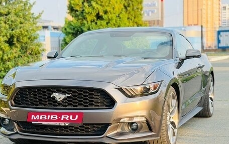 Ford Mustang VI рестайлинг, 2016 год, 2 400 000 рублей, 2 фотография