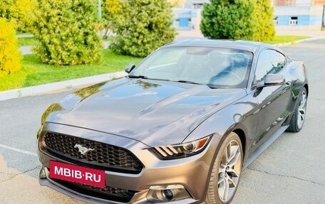 Ford Mustang VI рестайлинг, 2016 год, 2 400 000 рублей, 15 фотография