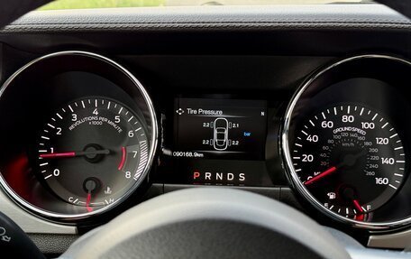 Ford Mustang VI рестайлинг, 2016 год, 2 400 000 рублей, 27 фотография