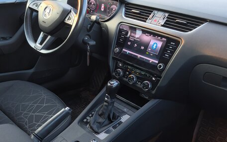 Skoda Octavia, 2019 год, 1 850 000 рублей, 2 фотография