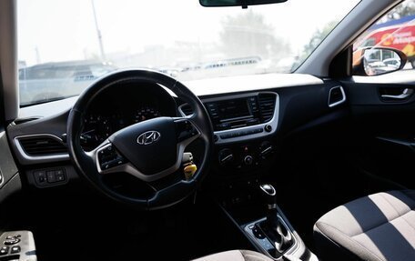 Hyundai Solaris II рестайлинг, 2018 год, 1 220 000 рублей, 11 фотография