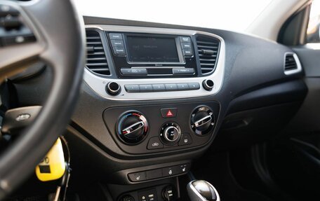 Hyundai Solaris II рестайлинг, 2018 год, 1 220 000 рублей, 17 фотография