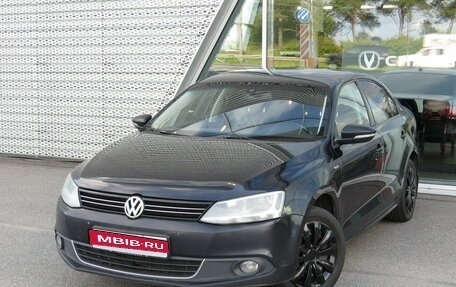 Volkswagen Jetta VI, 2013 год, 639 000 рублей, 1 фотография