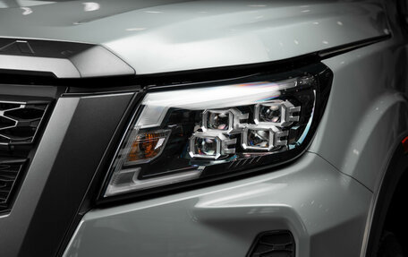 Nissan Navara (Frontier), 2024 год, 5 300 000 рублей, 4 фотография