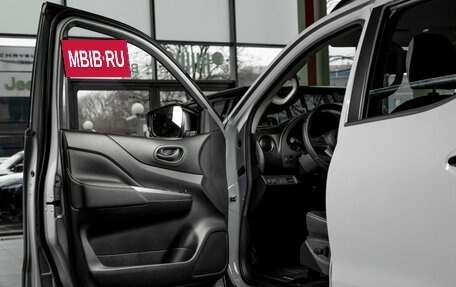 Nissan Navara (Frontier), 2024 год, 5 300 000 рублей, 6 фотография