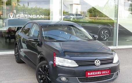 Volkswagen Jetta VI, 2013 год, 639 000 рублей, 3 фотография