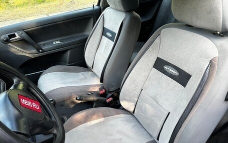 Volkswagen Polo III рестайлинг, 2001 год, 250 000 рублей, 8 фотография