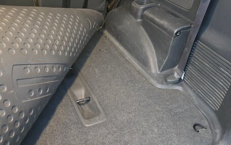 Toyota Land Cruiser Prado 120 рестайлинг, 2007 год, 2 650 000 рублей, 24 фотография