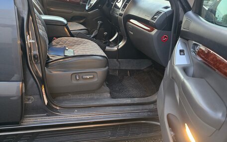 Toyota Land Cruiser Prado 120 рестайлинг, 2007 год, 2 650 000 рублей, 17 фотография