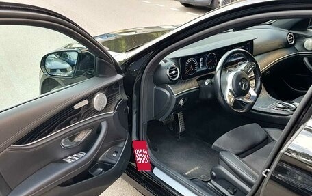 Mercedes-Benz E-Класс, 2019 год, 3 200 000 рублей, 8 фотография