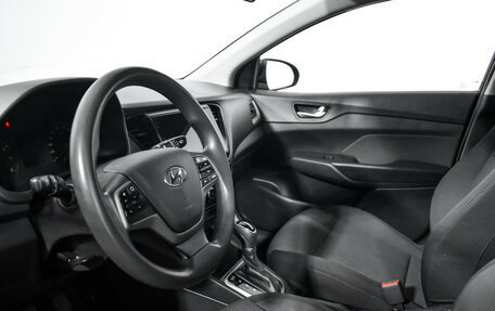 Hyundai Solaris II рестайлинг, 2019 год, 1 349 000 рублей, 10 фотография