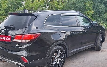 Hyundai Santa Fe III рестайлинг, 2017 год, 2 390 000 рублей, 4 фотография