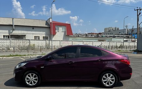 Hyundai Solaris II рестайлинг, 2011 год, 490 000 рублей, 2 фотография