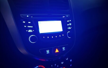 Hyundai Solaris II рестайлинг, 2011 год, 490 000 рублей, 16 фотография