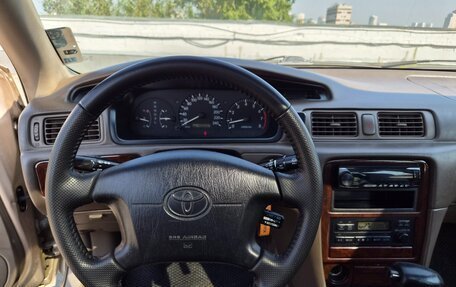 Toyota Camry, 1997 год, 359 000 рублей, 10 фотография