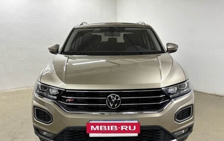 Volkswagen T-Roc I, 2022 год, 1 570 000 рублей, 2 фотография