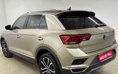 Volkswagen T-Roc I, 2022 год, 1 570 000 рублей, 6 фотография