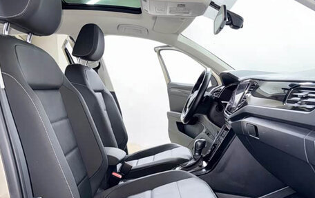 Volkswagen T-Roc I, 2022 год, 1 570 000 рублей, 10 фотография