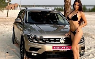 Volkswagen Tiguan II, 2018 год, 2 700 000 рублей, 1 фотография