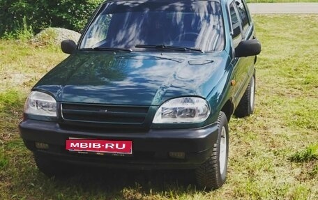 Chevrolet Niva I рестайлинг, 2004 год, 325 000 рублей, 1 фотография
