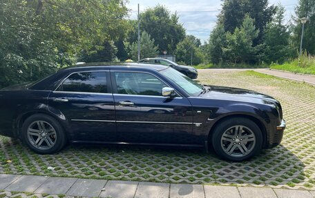 Chrysler 300C II, 2005 год, 890 000 рублей, 5 фотография