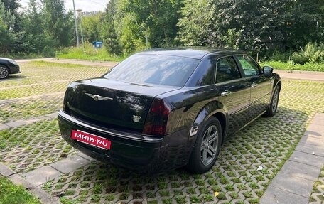 Chrysler 300C II, 2005 год, 890 000 рублей, 4 фотография