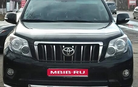 Toyota Land Cruiser Prado 150 рестайлинг 2, 2013 год, 2 800 000 рублей, 2 фотография