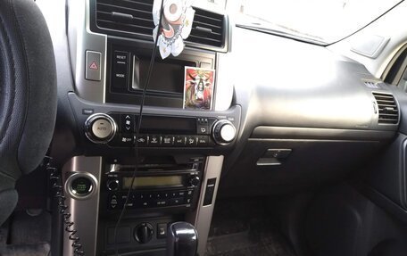 Toyota Land Cruiser Prado 150 рестайлинг 2, 2013 год, 2 800 000 рублей, 11 фотография