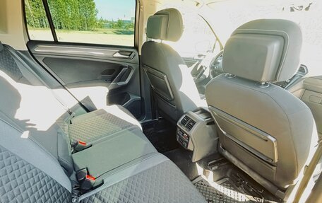 Volkswagen Tiguan II, 2018 год, 2 700 000 рублей, 6 фотография