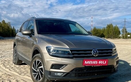Volkswagen Tiguan II, 2018 год, 2 700 000 рублей, 2 фотография