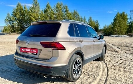 Volkswagen Tiguan II, 2018 год, 2 700 000 рублей, 5 фотография